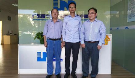 熱烈歡迎國際防雷專家陶博士和資深專家劉細華一行蒞臨廣東雷寧普參觀指導(dǎo)
